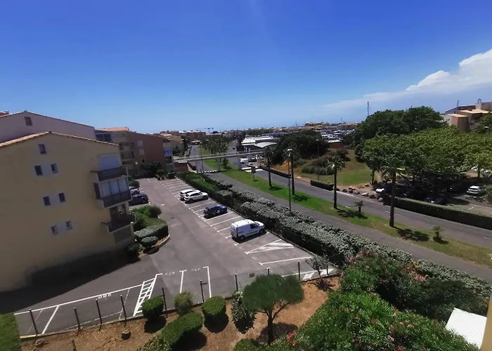 035 Cap D'Agde T2 Avec Pk Quartier Mole Pour 4 Personnes * Agde